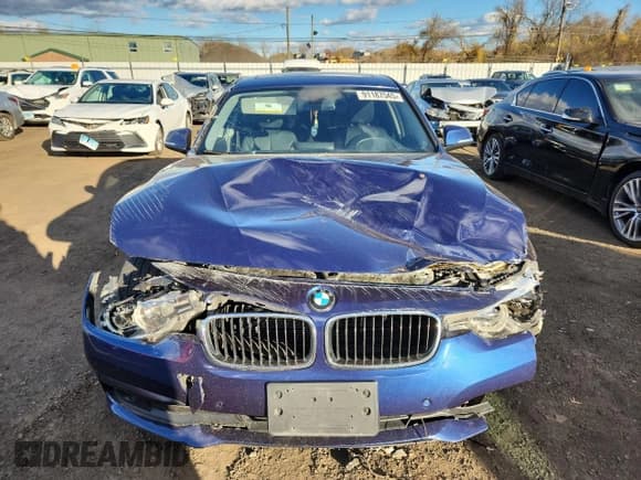 ✅ 2018 BMW 3 Series 320i xDrive • VIN: WBA8E5G5XJNU47973 • Лот: 91187545. Опубликован ранее на Copart с пробегом Не указан. Бесплатный доступ к архиву аукционных продаж из США и подробный отчёт об истории автомобиля на DreamBid. Изображение 5.