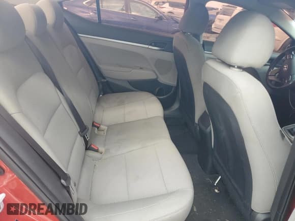 ✅ 2019 Hyundai Elantra SE • VIN: 5NPD74LF2KH471822 • Lot: 70693915. Listed on Copart with 94,832 mi. Free auction sales archive from the USA and detailed vehicle history report at DreamBid. Image 10.