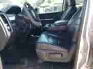 2017 Ram 1500 Express z VIN 1C6RR6FG3HS585667, wystawiony jako Copart lot #69868025 z przebiegiem 95 401 mil mil oraz Szkoda całkowita • Salvage title. Historia ofert i sprzedaży dostępna na DreamBid. Obrazek 7.