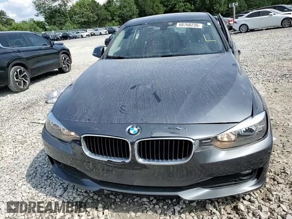 ✅ 2014 BMW 3 Series 320i xDrive • VIN: WBA3C3C53EF985330 • Lot: 68768235. Listed on Copart with 122,620 mi. Free auction sales archive from the USA and detailed vehicle history report at DreamBid. Image 14.