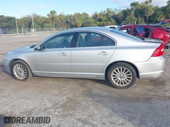 ✅ 2007 Volvo S80 I6 • VIN: YV1AS982271029670 • Lot: 43655465. Listed on IAAI with 107,987 mi. Free auction sales archive from the USA and detailed vehicle history report at DreamBid. Image 14.