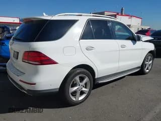 ✅ 2016 Mercedes-Benz GLE 350 • VIN: 4JGDA5JB5GA662443 • Lot: 43578448. Wystawiony na IAAI z przebiegiem 75 045 mil. Bezpłatny archiwum sprzedaży aukcyjnych z USA i szczegółowy raport historii pojazdu na DreamBid. Zdjęcie 4.