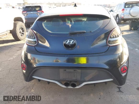 ✅ 2016 Hyundai Veloster Turbo • VIN: KMHTC6AE2GU299345 • Lot: 43520313. Wystawiony na IAAI z przebiegiem 161 270 mil. Bezpłatny archiwum sprzedaży aukcyjnych z USA i szczegółowy raport historii pojazdu na DreamBid. Zdjęcie 16.