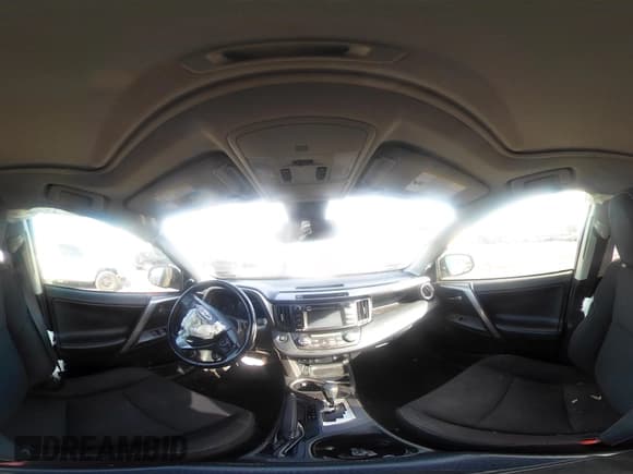 ✅ 2018 Toyota RAV4 XLE • VIN: JTMRFREV5JJ243765 • Лот: 43608563. Опубликован ранее на IAAI с пробегом 117 909 миль. Бесплатный доступ к архиву аукционных продаж из США и подробный отчёт об истории автомобиля на DreamBid. Изображение 17.