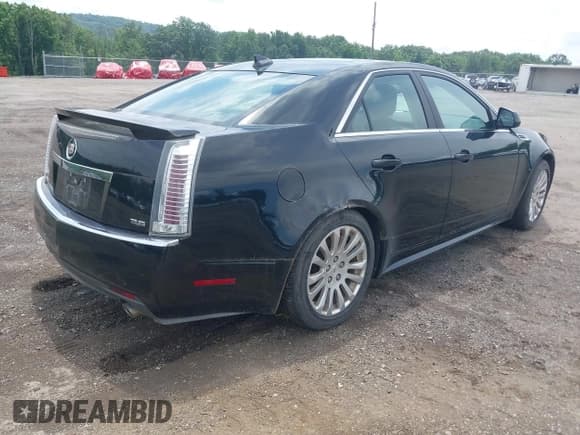 ✅ 2010 Cadillac CTS • VIN: 1G6DM5EV3A0111363 • Lot: 42635887. Listed on IAAI with 240,147 mi. Free auction sales archive from the USA and detailed vehicle history report at DreamBid. Image 4.