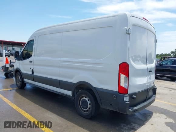 ✅ 2017 Ford Transit • VIN: 1FTYE2CM9HKB46704 • Lot: 42770259. Wystawiony na IAAI z przebiegiem 191 201 mil. Bezpłatny archiwum sprzedaży aukcyjnych z USA i szczegółowy raport historii pojazdu na DreamBid. Zdjęcie 3.