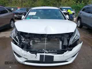 2016 Hyundai Sonata SE with VIN 5NPE24AFXGH421859, listed as a IAAI auction lot 43198351 with 68,275 mi miles and . Bid and sale history available at DreamBid. Image 6.