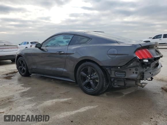 ✅ 2017 Ford Mustang V6 • VIN: 1FA6P8AM9H5286652 • Lot: 86519404. Listed on Copart with 83,761 mi. Free auction sales archive from the USA and detailed vehicle history report at DreamBid. Image 2.