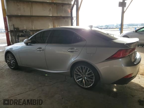 ✅ 2017 Lexus IS 200t • VIN: JTHBA1D24H5045415 • Lot: 93705685. Wystawiony na Copart z przebiegiem 116 527 mil. Bezpłatny archiwum sprzedaży aukcyjnych z USA i szczegółowy raport historii pojazdu na DreamBid. Zdjęcie 2.