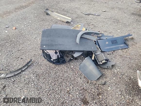 ✅ 2015 Lexus NX 200t • VIN: JTJBARBZ1F2041852 • Lot: 94989215. Listed on Copart with 90,406 mi. Free auction sales archive from the USA and detailed vehicle history report at DreamBid. Image 13.