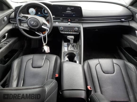 2024 Hyundai Elantra Preferred z VIN KMHLN4DGXRU707220, wystawiony jako Copart lot #68086645 z przebiegiem 52 023 mil mil oraz Szkoda całkowita • Salvage title. Historia ofert i sprzedaży dostępna na DreamBid. Obrazek 8.