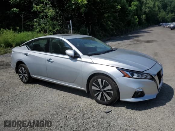 ✅ 2021 Nissan Altima SL • VIN: 1N4BL4EW7MN337347 • Lot: 62006625. Listed on Copart with 14,137 mi. Free auction sales archive from the USA and detailed vehicle history report at DreamBid. Image 4.