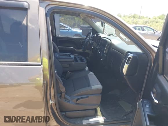 ✅ 2014 Chevrolet Silverado 1500 LT • VIN: 1GCUKREC1EF195422 • Lot: 42053307. Wystawiony na IAAI z przebiegiem 151 391 mil. Bezpłatny archiwum sprzedaży aukcyjnych z USA i szczegółowy raport historii pojazdu na DreamBid. Zdjęcie 5.