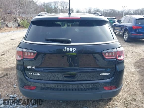 ✅ 2019 Jeep Compass Latitude • VIN: 3C4NJDBB9KT679054 • Lot: 41892388. Listed on IAAI with 61,382 mi. Free auction sales archive from the USA and detailed vehicle history report at DreamBid. Image 16.