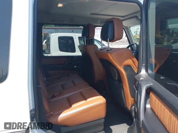✅ 2018 Mercedes-Benz G • VIN: WDCYC3KH1JX294493 • Lot: 42166199. Listed on IAAI with 66,597 mi. Free auction sales archive from the USA and detailed vehicle history report at DreamBid. Image 8.