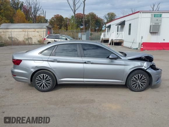 ✅ 2020 Volkswagen Jetta S • VIN: 3VWCB7BU2LM006980 • Лот: 43576116. Опубликован ранее на IAAI с пробегом 96 142 миль. Бесплатный доступ к архиву аукционных продаж из США и подробный отчёт об истории автомобиля на DreamBid. Изображение 13.