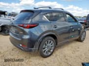 ✅ 2025 Mazda CX-5 S Premium Plus • VIN: JM3KFBEM8S0586018 • Lot: 81713265. Wystawiony na Copart z przebiegiem 5 858 mil. Bezpłatny archiwum sprzedaży aukcyjnych z USA i szczegółowy raport historii pojazdu na DreamBid. Zdjęcie 3.