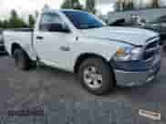 2017 Ram 1500 Tradesman z VIN 3C6JR6AGXHG791676, wystawiony jako Copart lot #53819005 z przebiegiem 106 270 mil mil oraz Szkoda całkowita • Salvage title. Historia ofert i sprzedaży dostępna na DreamBid. Obrazek 4.