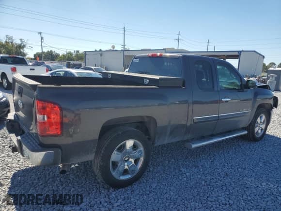 ✅ 2011 Chevrolet Silverado 1500 LT • VIN: 1GCRCSE02BZ441680 • Lot: 91026445. Listed on Copart with 198,970 mi. Free auction sales archive from the USA and detailed vehicle history report at DreamBid. Image 3.