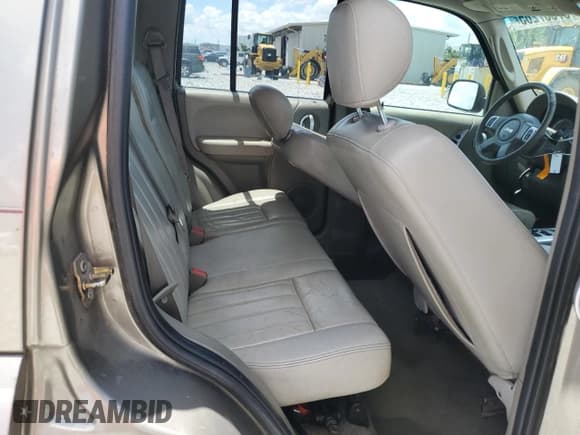 ✅ 2007 Jeep Liberty Limited • VIN: 1J4GK58K87W516376 • Лот: 67687265. Опубликован ранее на Copart с пробегом 225 335 миль. Бесплатный доступ к архиву аукционных продаж из США и подробный отчёт об истории автомобиля на DreamBid. Изображение 11.