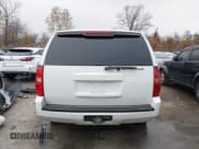 ✅ 2011 Chevrolet Suburban LT • VIN: 1GNSKJE37BR386627 • Lot: 43727327. Listed on IAAI with 181,651 mi. Free auction sales archive from the USA and detailed vehicle history report at DreamBid. Image 17.