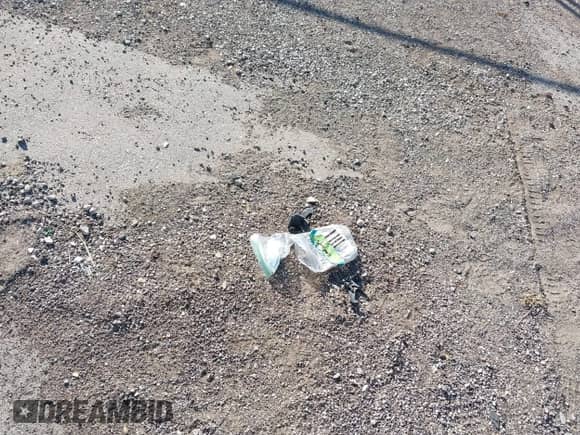 2016 Hyundai Santa Fe z VIN 5XYZTDLB8GG351827, wystawiony jako IAAI lot #43425613 z przebiegiem 145 079 mil mil oraz . Historia ofert i sprzedaży dostępna na DreamBid. Obrazek 12.