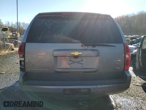 ✅ 2007 Chevrolet Suburban LT • VIN: 1GNFK16357J232116 • Lot: 80857824. Wystawiony na Copart z przebiegiem Nie podano. Bezpłatny archiwum sprzedaży aukcyjnych z USA i szczegółowy raport historii pojazdu na DreamBid. Zdjęcie 6.