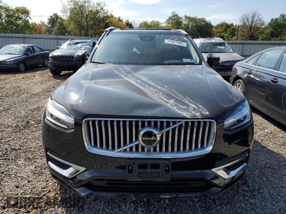✅ 2024 Volvo XC90 Plus Bright Theme • VIN: YV4062JEXR1173906 • Lot: 71527305. Listed on Copart with Not provided. Free auction sales archive from the USA and detailed vehicle history report at DreamBid. Image 5.