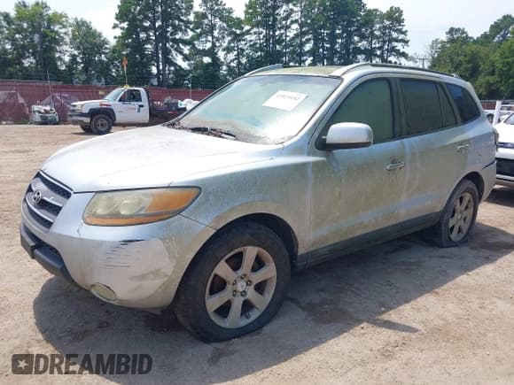 ✅ 2008 Hyundai Santa Fe SE • VIN: 5NMSH13E38H135872 • Lot: 43025102. Wystawiony na IAAI z przebiegiem 211 947 mil. Bezpłatny archiwum sprzedaży aukcyjnych z USA i szczegółowy raport historii pojazdu na DreamBid. Zdjęcie 2.