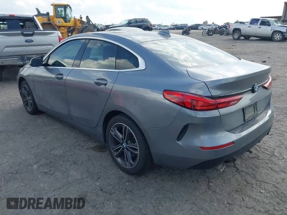 ✅ 2022 BMW 2 Series 228i • VIN: WBA53AK04N7L41428 • Lot: 42172779. Wystawiony na IAAI z przebiegiem 39 241 mil. Bezpłatny archiwum sprzedaży aukcyjnych z USA i szczegółowy raport historii pojazdu na DreamBid. Zdjęcie 3.