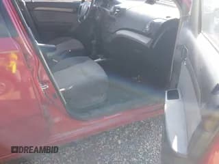 ✅ 2009 Chevrolet Aveo 1LT • VIN: KL1TD66EX9B311807 • Lot: 40929234. Wystawiony na IAAI z przebiegiem 139 177 mil. Bezpłatny archiwum sprzedaży aukcyjnych z USA i szczegółowy raport historii pojazdu na DreamBid. Zdjęcie 5.