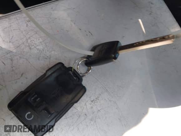 2014 Chevrolet Silverado 1500 LT with VIN 1GCRCREC8EZ243919, listed as a IAAI auction lot 43245376 with 177,793 mi miles and . Bid and sale history available at DreamBid. Image 11.