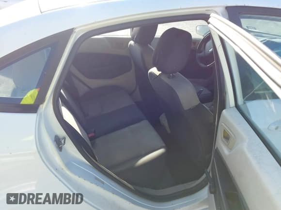 ✅ 2012 Ford Fiesta S • VIN: 3FADP4AJ9CM131897 • Lot: 43694364. Wystawiony na IAAI z przebiegiem 217 003 mil. Bezpłatny archiwum sprzedaży aukcyjnych z USA i szczegółowy raport historii pojazdu na DreamBid. Zdjęcie 8.