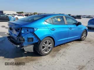 2017 Hyundai Elantra SE z VIN KMHD84LF8HU195847, wystawiony jako Copart lot #85873475 z przebiegiem 79 429 mil mil oraz Czysty tytuł • Clean title. Historia ofert i sprzedaży dostępna na DreamBid. Obrazek 3.
