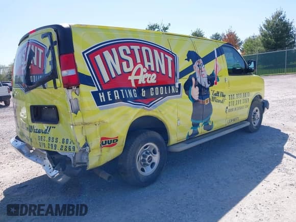 ✅ 2017 GMC Savana Cargo • VIN: 1GTW7AFF8H1906054 • Lot: 42131056. Listed on IAAI with 150,000 mi. Free auction sales archive from the USA and detailed vehicle history report at DreamBid. Image 4.