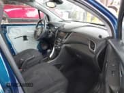 ✅ 2020 Chevrolet Trax LT • VIN: 3GNCJPSBXLL133347 • Lot: 43663755. Wystawiony na IAAI z przebiegiem 68 850 mil. Bezpłatny archiwum sprzedaży aukcyjnych z USA i szczegółowy raport historii pojazdu na DreamBid. Zdjęcie 5.