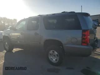 ✅ 2012 Chevrolet Suburban LT • VIN: 1GNSCJE05CR257547 • Lot: 76461984. Wystawiony na Copart z przebiegiem 217 382 mil. Bezpłatny archiwum sprzedaży aukcyjnych z USA i szczegółowy raport historii pojazdu na DreamBid. Zdjęcie 2.