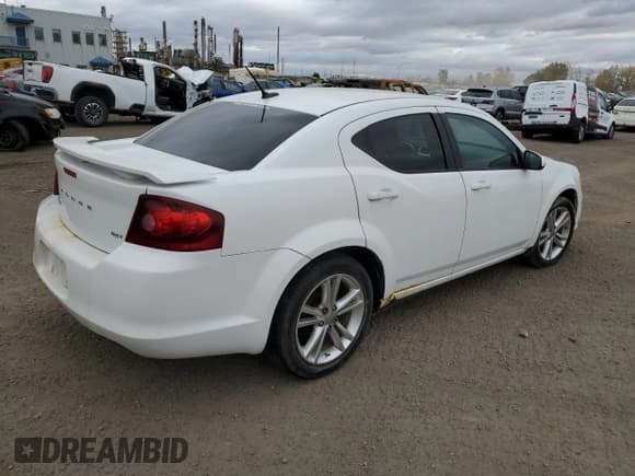 ✅ 2011 Dodge Avenger Mainstreet • VIN: 1B3BD1FB6BN557613 • Lot: 71103514. Listed on Copart with 223,379 mi. Free auction sales archive from the USA and detailed vehicle history report at DreamBid. Image 3.