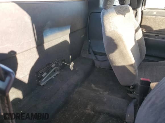 1997 Chevrolet S-10 LS с VIN 1GCCT19X7V8117562, выставлен на аукционе Copart как лот 75640364 с пробегом 268 684 миль миль и Списание • Salvage title. История ставок и продаж доступна на DreamBid. Изображение 10.