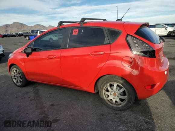 ✅ 2015 Ford Fiesta SE • VIN: 3FADP4EJ7FM205591 • Lot: 92529945. Wystawiony na Copart z przebiegiem 132 714 mil. Bezpłatny archiwum sprzedaży aukcyjnych z USA i szczegółowy raport historii pojazdu na DreamBid. Zdjęcie 2.