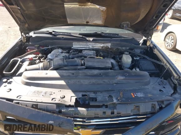 ✅ 2018 Chevrolet Silverado 2500HD LT • VIN: 1GC1KVEY8JF187755 • Lot: 41948037. Listed on IAAI with 151,323 mi. Free auction sales archive from the USA and detailed vehicle history report at DreamBid. Image 10.