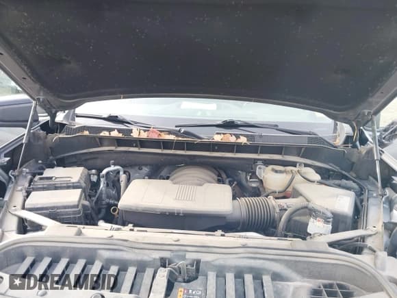 ✅ 2020 Chevrolet Silverado 1500 RST • VIN: 1GCUYEEL6LZ235092 • Lot: 40941939. Wystawiony na IAAI z przebiegiem 83 623 mil. Bezpłatny archiwum sprzedaży aukcyjnych z USA i szczegółowy raport historii pojazdu na DreamBid. Zdjęcie 10.