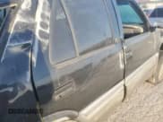 ✅ 1998 GMC Jimmy SLS • VIN: 1GKDT13W6W2552652 • Lot: 73538664. Wystawiony na Copart z przebiegiem Nie podano. Bezpłatny archiwum sprzedaży aukcyjnych z USA i szczegółowy raport historii pojazdu na DreamBid. Zdjęcie 11.