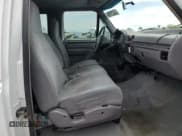 ✅ 1996 Ford F-350 • VIN: 1FTJX35G8TEA53429 • Lot: 55629255. Wystawiony na Copart z przebiegiem 123 145 mil. Bezpłatny archiwum sprzedaży aukcyjnych z USA i szczegółowy raport historii pojazdu na DreamBid. Zdjęcie 10.