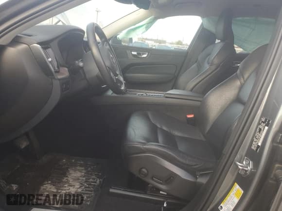 ✅ 2021 Volvo XC60 Momentum • VIN: YV4A22RK6M1769940 • Лот: 85565114. Опубликован ранее на Copart с пробегом 80 158 миль. Бесплатный доступ к архиву аукционных продаж из США и подробный отчёт об истории автомобиля на DreamBid. Изображение 7.