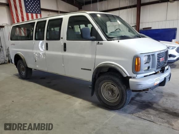 ✅ 2002 GMC Savana • VIN: 1GJHG39F521147878 • Лот: 63670495. Опубликован ранее на Copart с пробегом 105 188 миль. Бесплатный доступ к архиву аукционных продаж из США и подробный отчёт об истории автомобиля на DreamBid. Изображение 4.