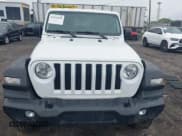 ✅ 2021 Jeep Wrangler Unlimited Willys • VIN: 1C4HJXDG9MW582361 • Lot: 42243238. Wystawiony na IAAI z przebiegiem 78 692 mil. Bezpłatny archiwum sprzedaży aukcyjnych z USA i szczegółowy raport historii pojazdu na DreamBid. Zdjęcie 12.