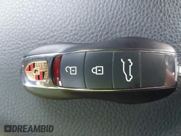 ✅ 2025 Porsche Macan • VIN: WP1AA2A57SLB02046 • Лот: 43768036. Опубликован ранее на IAAI с пробегом 5 881 миль. Бесплатный доступ к архиву аукционных продаж из США и подробный отчёт об истории автомобиля на DreamBid. Изображение 11.