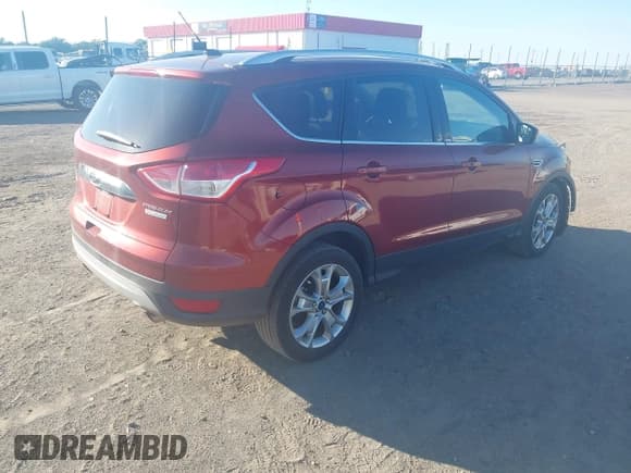✅ 2015 Ford Escape Titanium • VIN: 1FMCU0J98FUC20403 • Lot: 43480357. Wystawiony na IAAI z przebiegiem 146 616 mil. Bezpłatny archiwum sprzedaży aukcyjnych z USA i szczegółowy raport historii pojazdu na DreamBid. Zdjęcie 4.