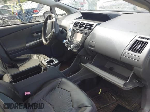 ✅ 2014 Toyota Prius Two • VIN: JTDZN3EU5E3301861 • Lot: 42621485. Listed on IAAI with Not provided. Free auction sales archive from the USA and detailed vehicle history report at DreamBid. Image 5.